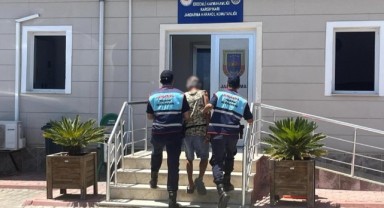 Mersin'de JASAT timleri aranan 2 kişiyi yakaladı