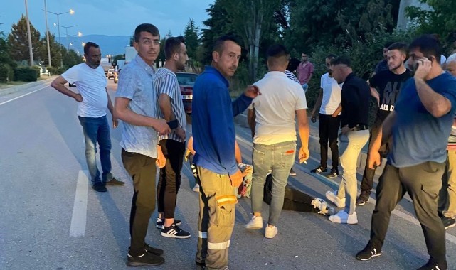 Motosiklet otomobille çarpıştı: 2 yaralı