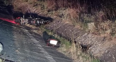 Motosiklet tıra çarptı, sürücü hayatını kaybetti