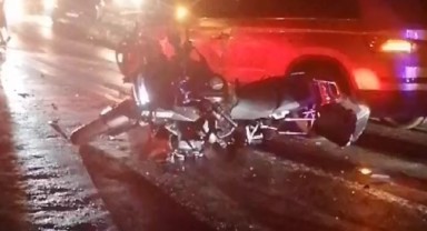Motosikletle otomobil çarpıştı: 2 yaralı