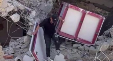 Ölümle burun buruna getiren deprem kabini tepkiye neden oldu