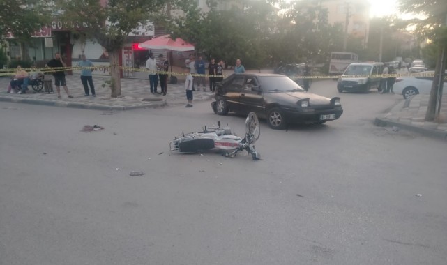 Otomobil ile motosiklet çarpıştı: 2 ağır yaralı