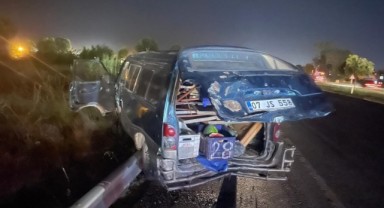 Otomobil kamyonete çarptı: 2 yaralı