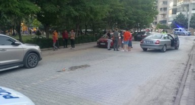 Otomobille çarpışan motosikletin sürücüsü yaralandı