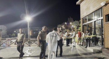 Parkta tartıştığı 2 kişiyi bıçakladı: Kaçarken yakalandı