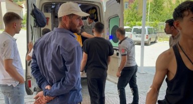 Patpat devrildi: 8 yaralı