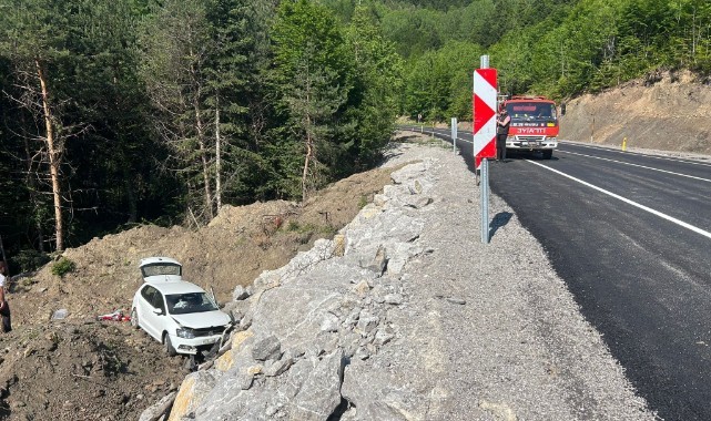 Şarampole uçan otomobilin sürücüsü yaralandı