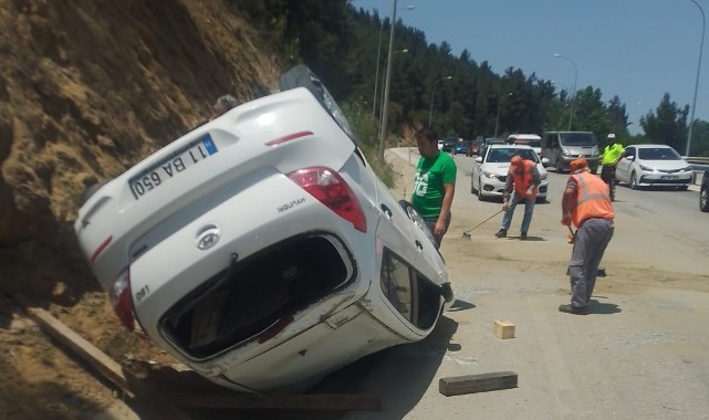 Sulama kanalına devrilen otomobil sürücüsü yaralandı