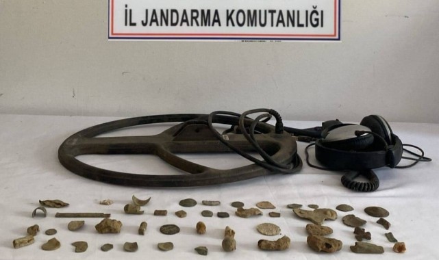 Tarihi eser kaçakçılarına operasyon: 2 gözaltı