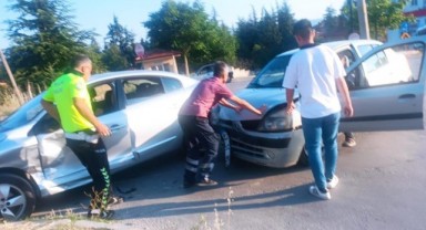 Tavşanlı'da trafik kazası; 6 yaralanma