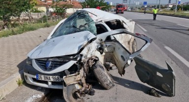 Tır otomobil ve hafif ticari araca çarptı: 5 yaralı