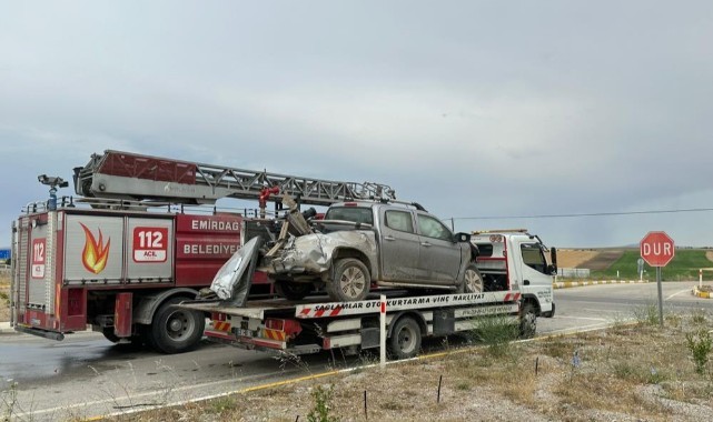 Tırla kamyonetin çarpıştığı kazada 2 kişi yaralandı
