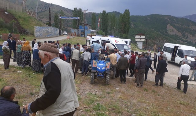 Üzerine yıldırım düşen genç kız yaralandı