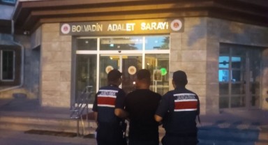 Aranan şahıs yol kontrolünde yakalandı