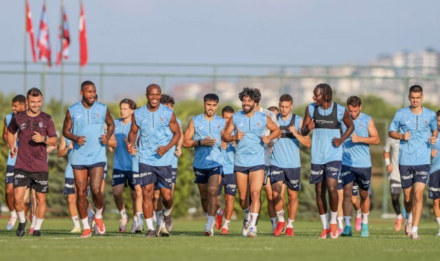 Avcı, Ruzomberok maçının ilk 11'nin şekillendiriyor