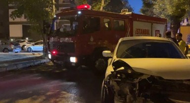 Bakırköy'de iki araç çarpıştı, 3 kişi yaralandı