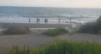 Denizde boğulma tehlikesi geçiren şahıs öldü