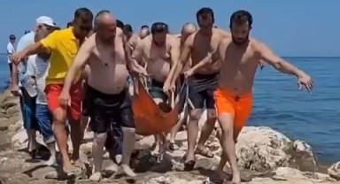 Denizde can pazarı! 13 yaşındaki çocuk yoğun bakımda