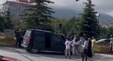 Erzurum’da trafikte “yol verme” kavgası