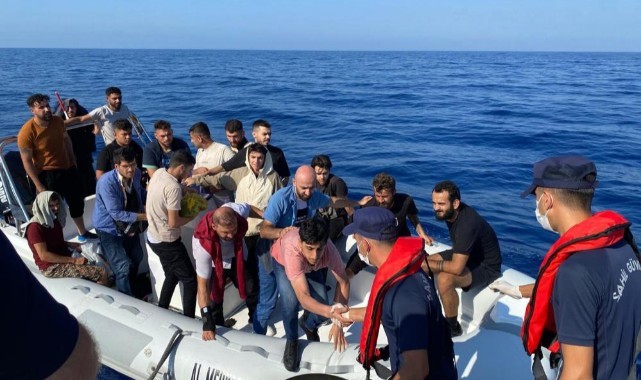 Fethiye'de 25 düzensiz göçmen ve 2 göçmen kaçakçısı yakalandı
