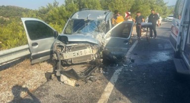 Foça'da iki ayrı trafik kazası: 8 yaralı