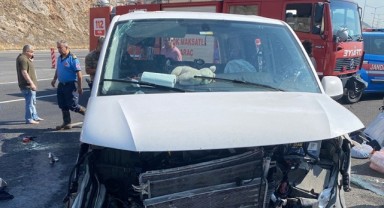 Gaziantep'te minibüs devrildi! 1 ölü, 8 yaralı