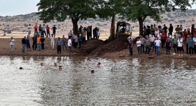 Gölette boğulan kardeşler defnedildi