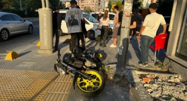 Hafif ticari araçla motosiklet çarpıştı: 1 yaralı
