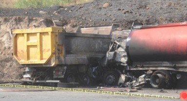 Hafriyat kamyonu tır ile çarpıştı: 1 ölü, 1 yaralı