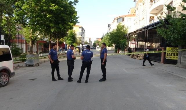 İki grup arasında bıçaklı kavga: 1 ölü, 2 yaralı