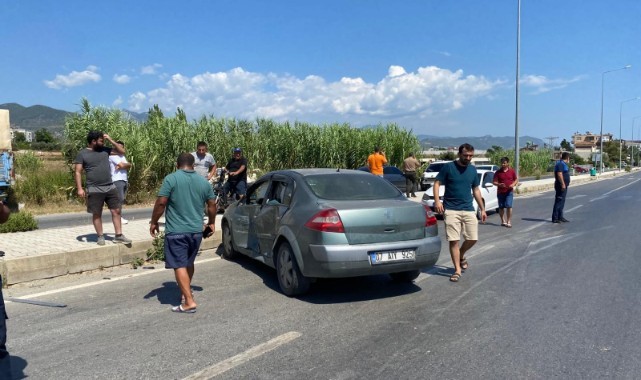 İki otomobilin çarpıştığı kazada 3 kişi yaralandı