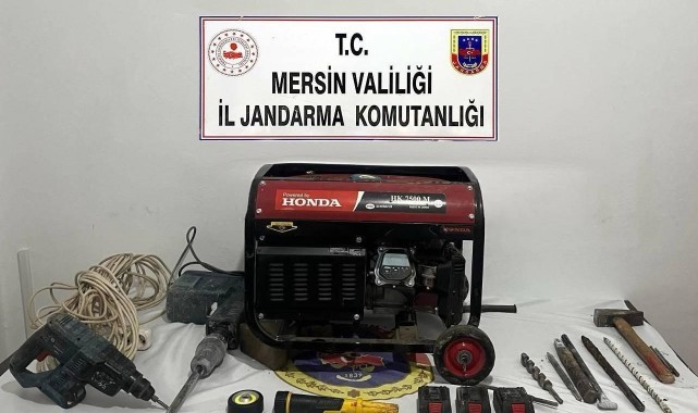 Kaçak kazı yapan 5 şüpheli suçüstü yakalandı