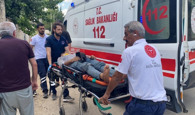 Kaza yapan ehliyetsiz sürücü yaralandı