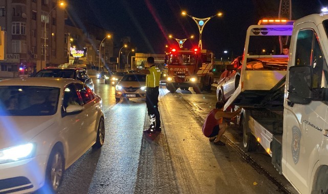 Kocaeli'de 3 araç kazaya karıştı: 1 yaralı
