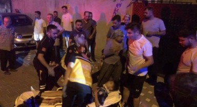 Motosiklet ile elektrikli bisiklet kafa kafaya çarpıştı: 3 yaralı