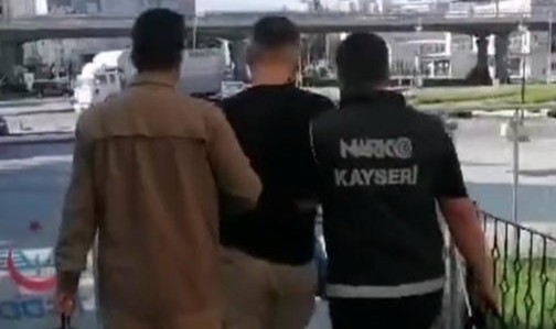 Otobüsle ve trenle uyuşturucu sokmaya çalışan 2 şahıs yakalandı