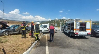 Otomobil ile hafif ticari araç çarpıştı: 6 yaralı