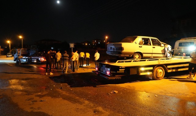 Otomobil ile üç tekerlekli motosiklet çarpıştı: 6 yaralı