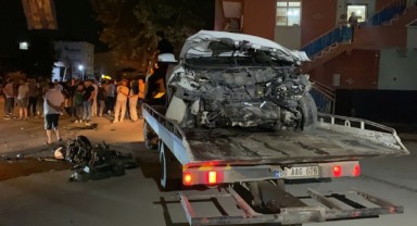 Otomobil karşı şeride geçip motosiklete çarptı: 2 ağır yaralı