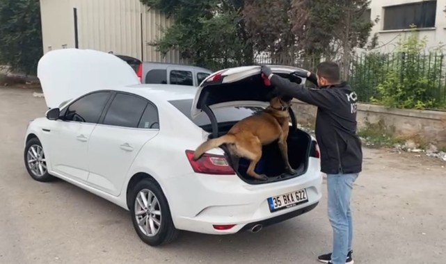 Otomobilde 35 bin adet uyuşturucu hap ele geçirildi