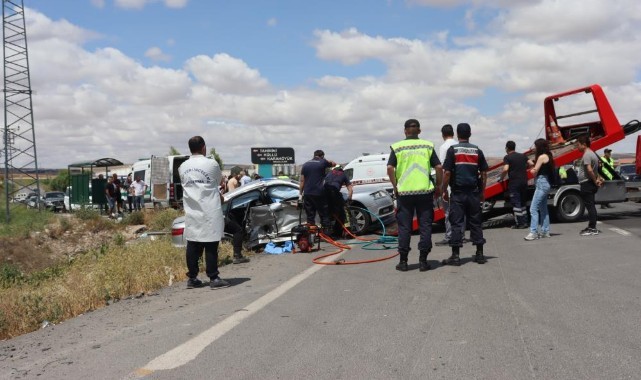 Otomobille çarpışan araç sulama kanalına düştü: 1 ölü, 3 yaralı
