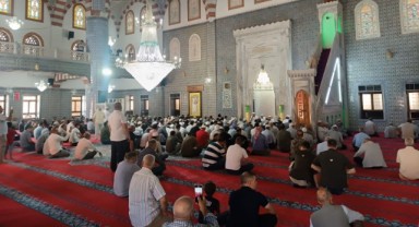 Şanlıurfa'da 15 Temmuz Şehitleri için mevlit programı düzenlendi