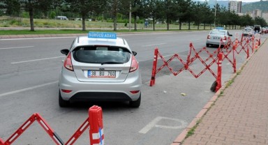 Sürücü adaylarının dikkatine, park manevrasında değişiklik bekleniyor