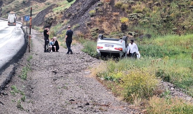 Sürücü direksiyon hakimiyetini kaybetti! 3 Yaralı