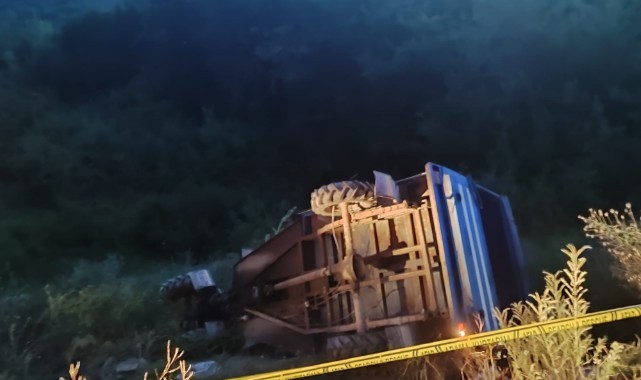 Tarım aracı şarampole devrildi: 1 ölü, 6 yaralı