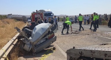 Urfa'da otomobil ile tanker çarpıştı! Sürücü can verdi