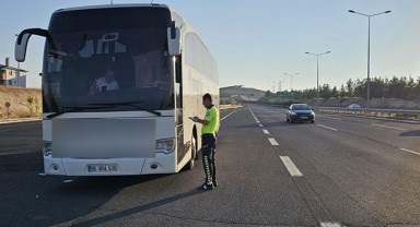 Urfa'da trafik uygulamaları sürüyor! Ceza yazıldı