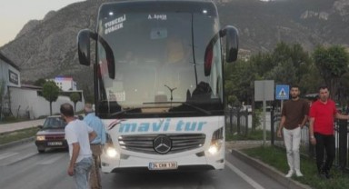 Yolcu otobüsünün çarptığı yaya hayatını kaybetti