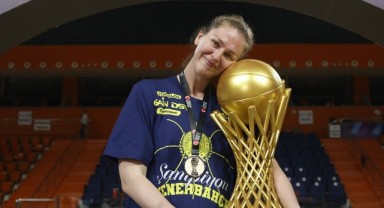 Emma Meesseman, Fenerbahçe ile sözleşme yeniledi