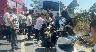 Hastane personellerini taşıyan servis kaza yaptı: 5 yaralı